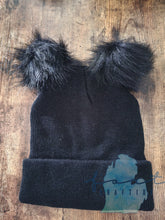 Load image into Gallery viewer, Beanie With Patch