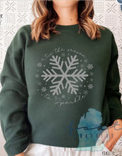 Load image into Gallery viewer, Tis The Season Circle Snowflake